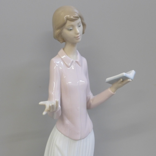 601 - A Lladro figure, Today's Lesson