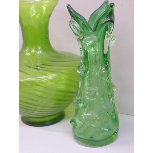 603 - Three green glass vases, tallest 27cm, smallest vase with tiny chip to rim **PLEASE NOTE THIS LOT IS... 