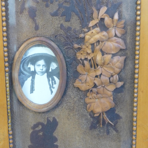 619 - A circa 1900 walnut photograph frame, a/f, 23cm tall