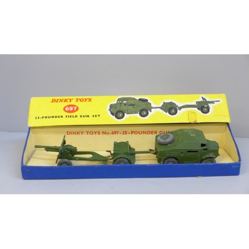 629 - A Dinky Toys 697 25 Pounder Gun set, boxed