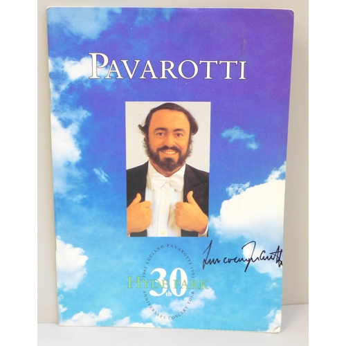 659 - A Pavarotti autographed concert programme