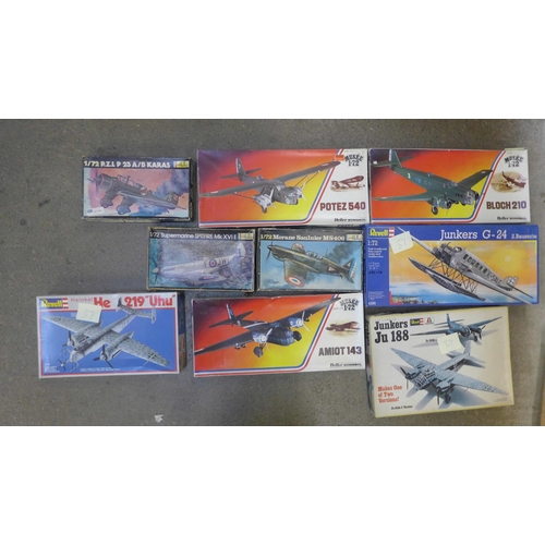 724 - Heller and Revell model aircraft kits, (9)