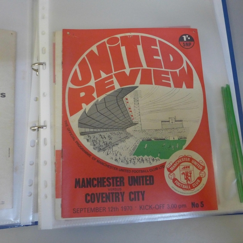 725 - Manchester United programmes, 1958 to 1989 (72)