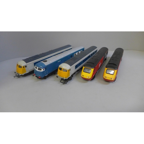 735 - Hornby 00 gauge model rail, Grey Pullman power and dummy unit, Virgin Intercity 125 power and dummy ... 