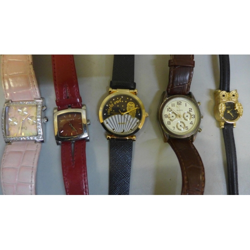 741 - Assorted wristwatches