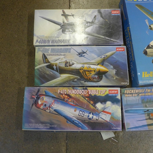 754 - Airfix model kits including 1-72 Douglas DC-6B Super-Cloudmaster (6)