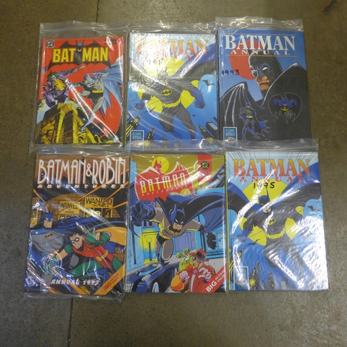 764 - A box of Batman annuals, (1966, 1968, 1969 and later), Batman books and guides