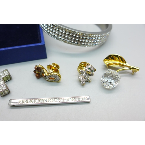 826 - A Swarovski bangle, boxed, and assorted Swarovski jewellery