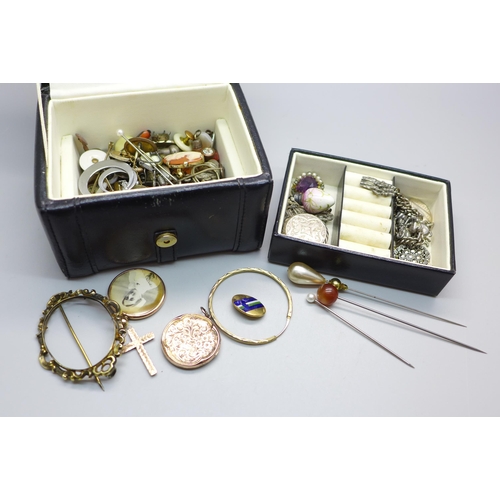 837 - Costume jewellery, etc., including gold mounted photograph frame