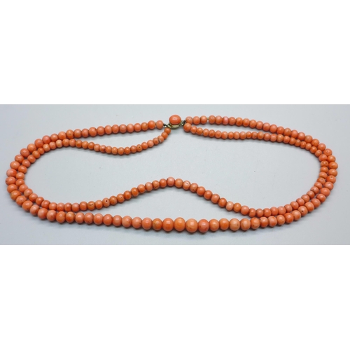 840 - A coral necklace