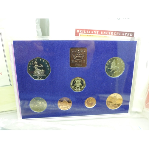 863 - Seven coin sets; Royal Mint 1985 and 1986, 1982 GB, and four Brilliant Uncirculated, 1984, '85, '86 ... 