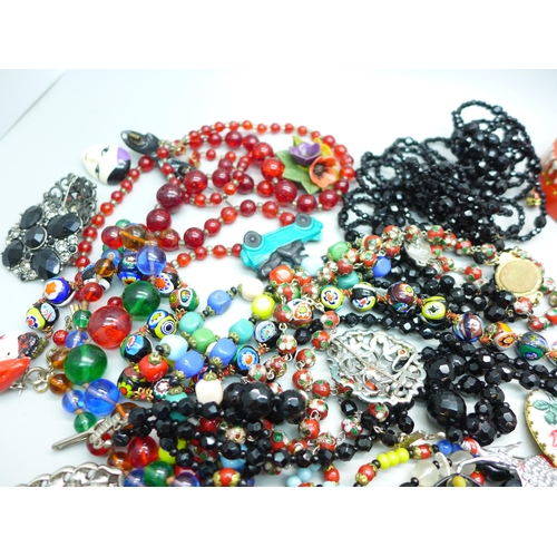 867 - Costume jewellery including faceted bead necklaces, Stratton compact, etc.