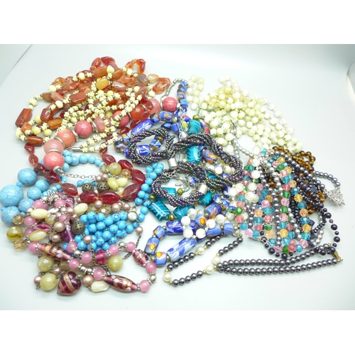 871 - Assorted bead necklets