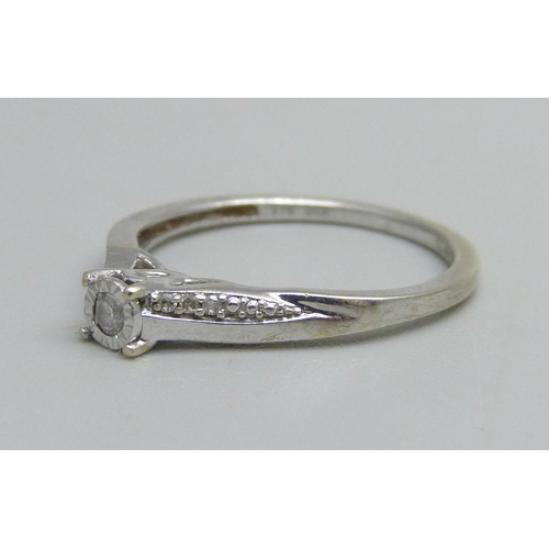 892 - A 9ct white gold ring set with diamonds, 1.6g, K