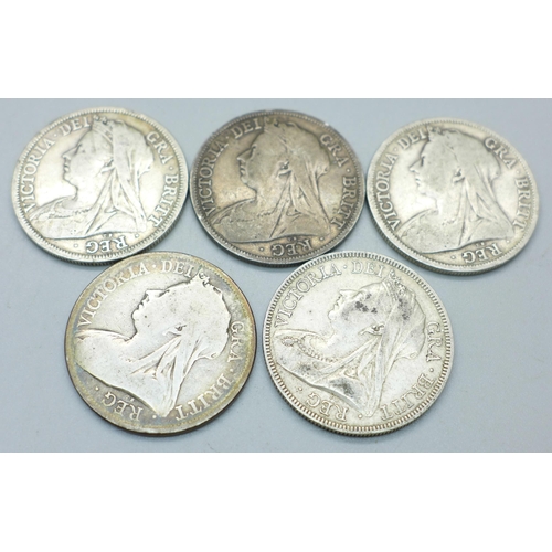 933 - Five Victorian veiled head half-crowns, 1893 x2, 1896, 1893 and 1901