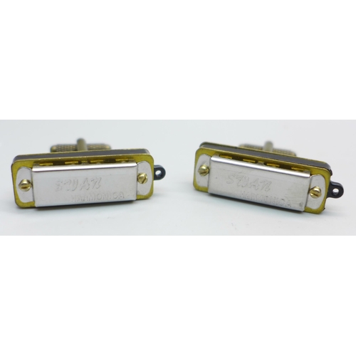 961 - A pair of novelty 'Swan' Harmonica cufflinks, (working), 37mm