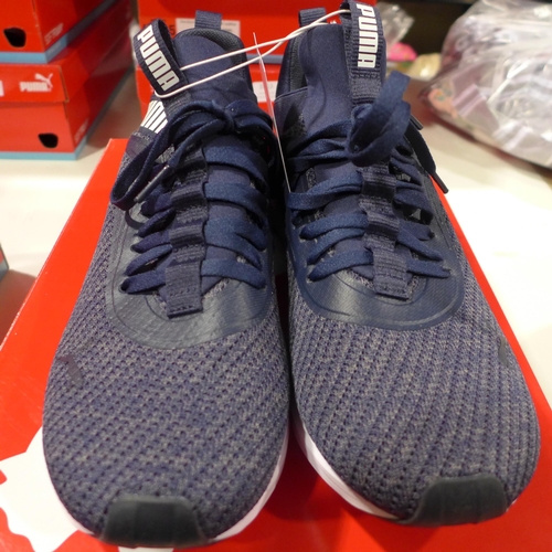 3155 - Men's woven blue Puma trainers - UK size 8 *This lot is subject to VAT