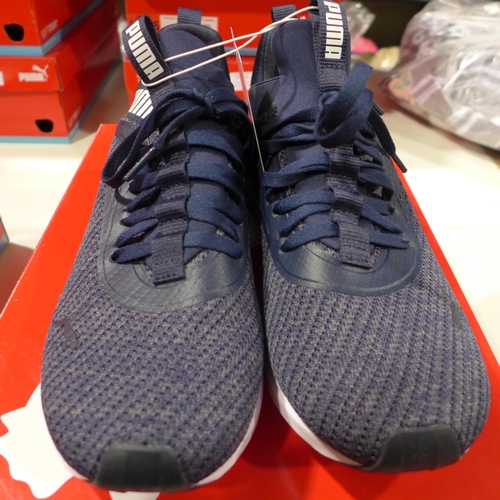 3156 - Men's woven blue Puma trainers - UK size 8 *This lot is subject to VAT