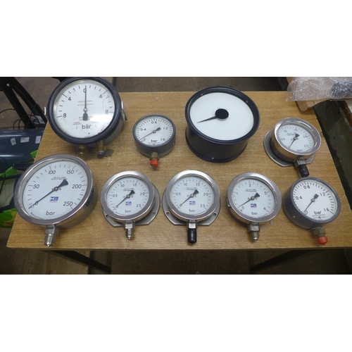 2014 - A box containing nine various pressure gauges including Stewarts, Budenberg, Vibragauge, etc.