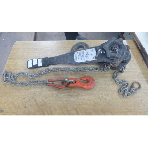 2021 - A Masterlift lever block type RTM15  lever hoist and chain