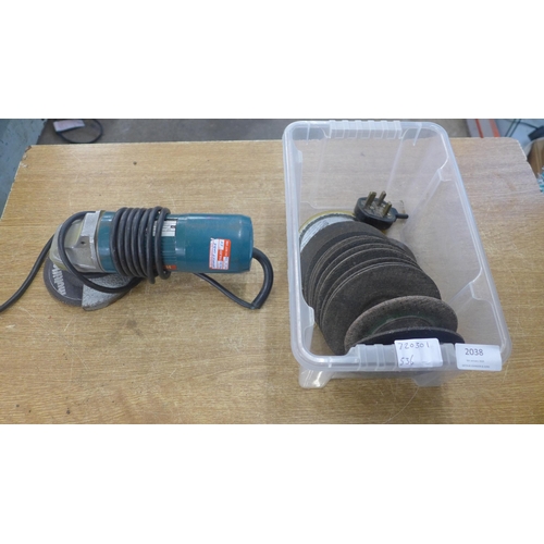 2038 - A Bosch 240v angle grinder with a quantity of grinding discs - angle grinder failed electrical safet... 