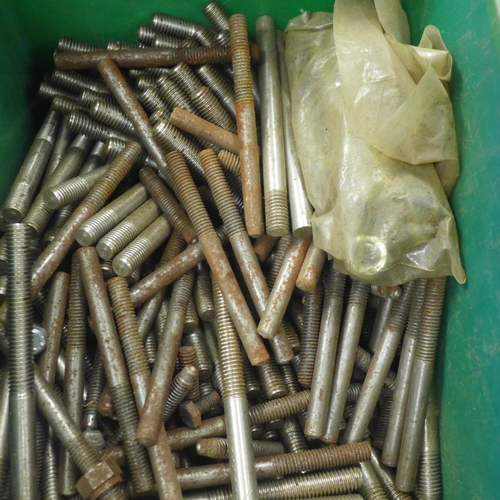 2047 - A large quantity of U-bolts with stud bolts