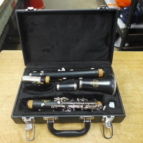 2078 - An Amati Kraslice ACL 201 clarinet in protective hard case