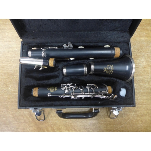 2078 - An Amati Kraslice ACL 201 clarinet in protective hard case