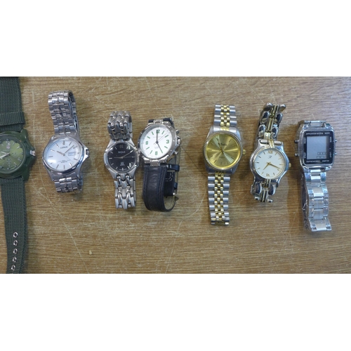 2101 - Twelve wristwatches