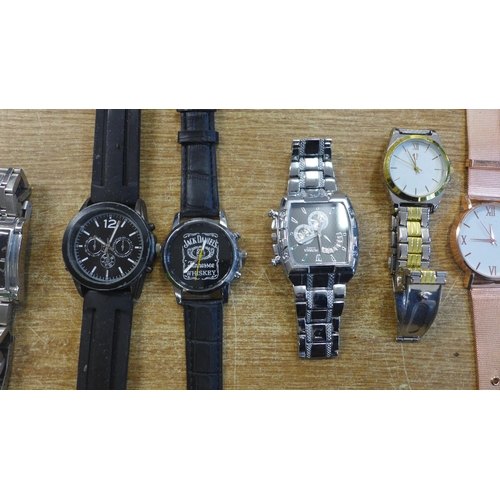 2102 - Twelve wristwatches