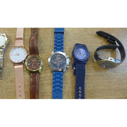 2102 - Twelve wristwatches