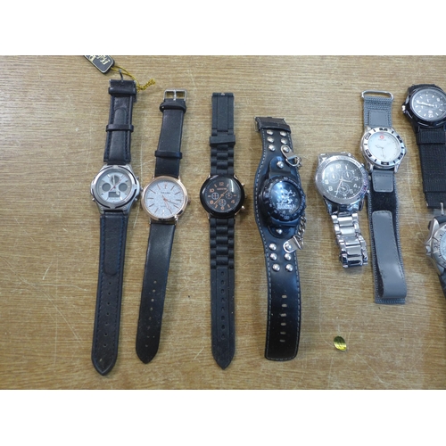 2103 - Twelve wristwatches