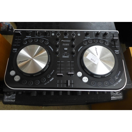 2108 - The box large amp MA150,karaoke mixer / amplifier system DA-222 and Pioneer. DDJ-wego DJ controller