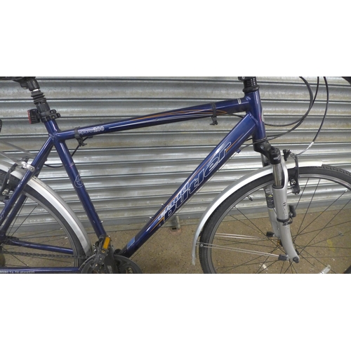 2141 - A men's Claud Butler Explorer 200 bicycle - unused for 3 years