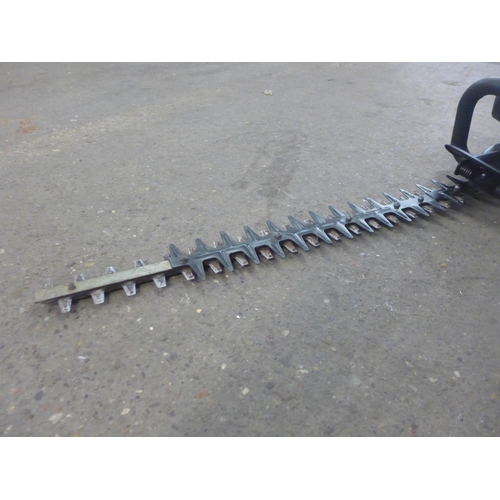 2165 - A 25-4cc hedge trimmer (model TRY20PHTA)