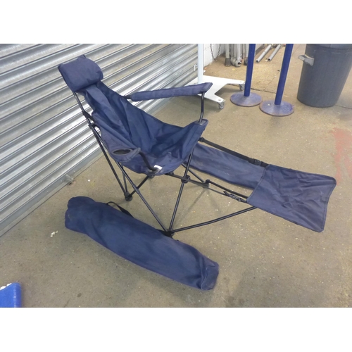 2171 - A folding camping chair and a windbreaker