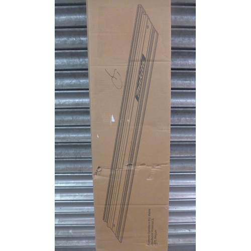 2194 - A Makita 1500mm guide rail for a SP6000K1 saw