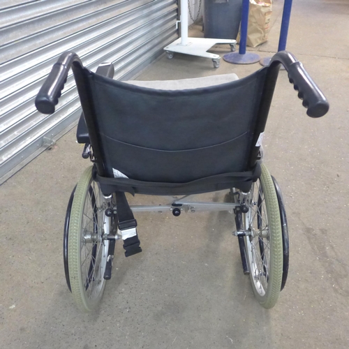 2201 - R J Mobility large wheel wheelchair