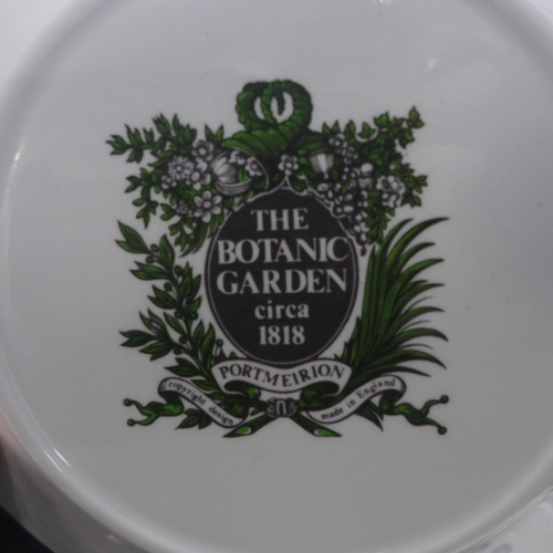 2274 - The botanic garden - selection of crockery including bowls, cups, casserole dish, plates, ect