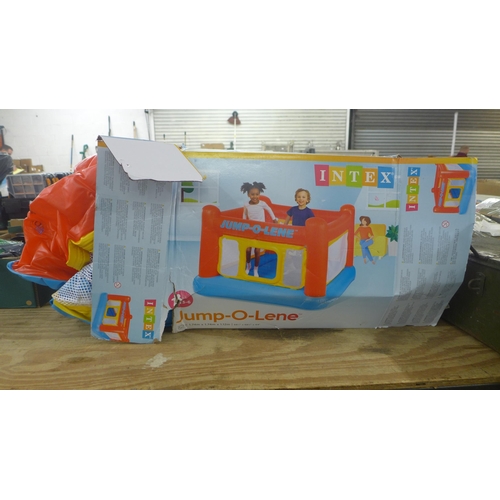 2290 - An Intex Jump-o-lene inflatable bouncy castle