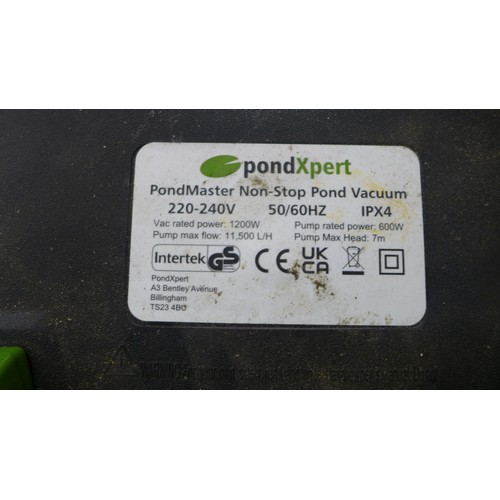 2258A - A Pond Xpert Pondmaster non-stop 240v pond vacuum with instructions