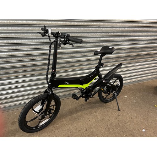 2145A - A Li-Fe force black and green folding electric bike - with keys, charger and instruction manual - un... 