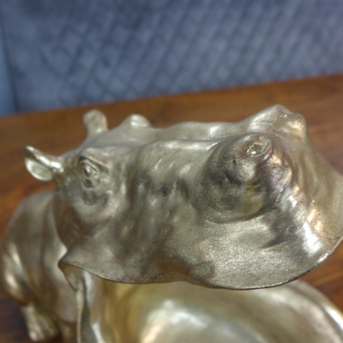 1328 - A gold hippopotamus bowl