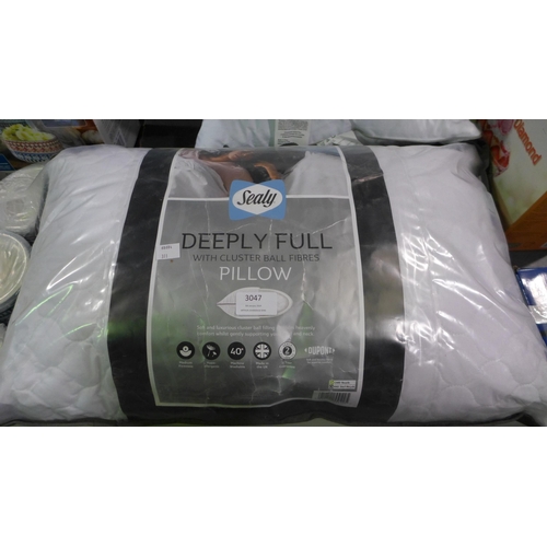 3047 - Sealy Deeply Full Pillow  (311-354)    * This lot is subject to vat