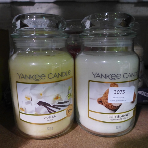 3075 - 5 x mixed Yankee Candles (one damaged)  (311-169)    * This lot is subject to vat