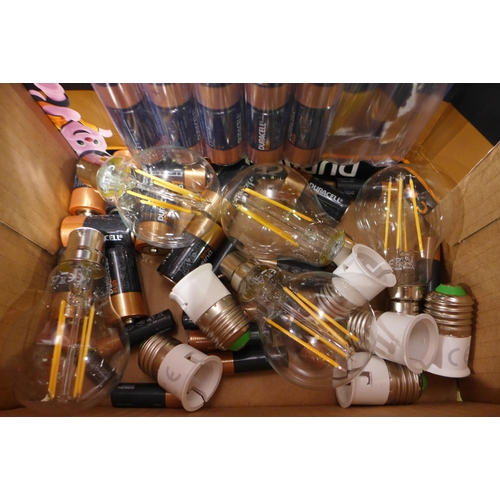 3084 - Luminus A60 Led Conglom Filament Bulbs & mixed Duracell Batteries  (311-241,248,253)    * This lot i... 