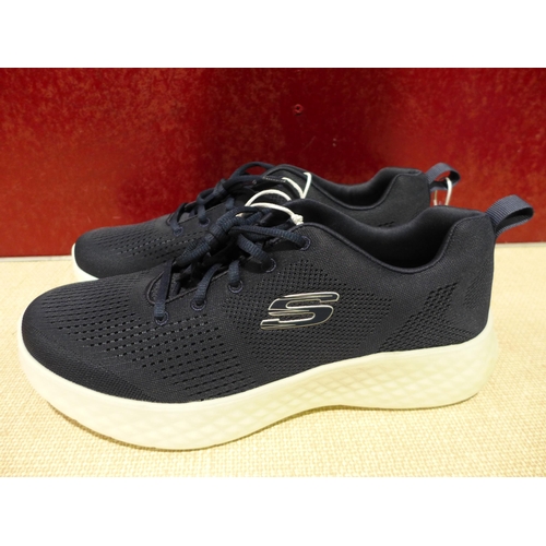 3092 - Men's navy Skechers trainers, size 10 * this lot is subject to VAT