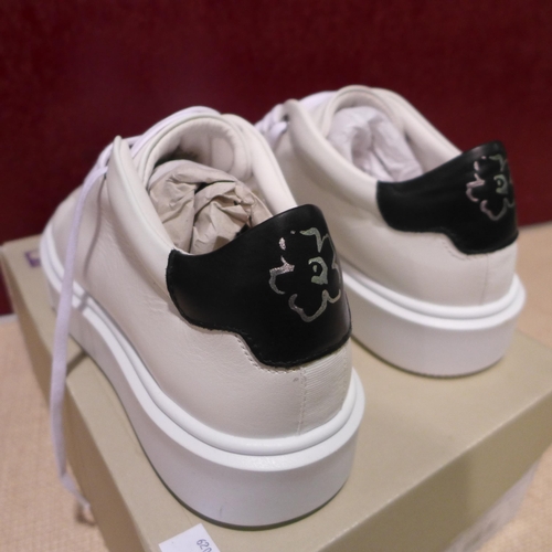 3094 - Women's white Ted Baker trainers, size 7 * this lot is subject to VAT