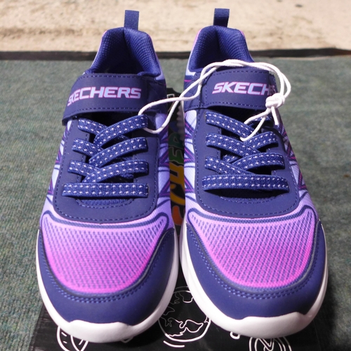 3140 - Pair of kid's navy and purple Skechers trainers - size 2 * This lot is subject to VAT