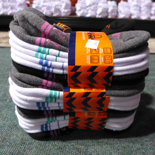 3170 - Three packs of eight women's Ellesse trainer socks - UK size 4-8 - mixed colours (24 pairs in total)... 